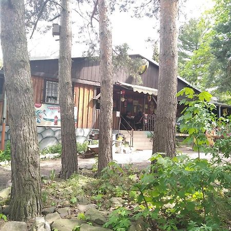 Kemp U Lesa Hotel Rokle Zewnętrze zdjęcie